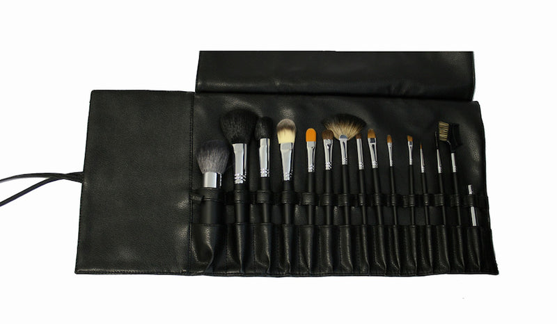 Youngblood 16 Piece Brush Roll